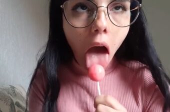 Jessy ASMR Lollipop Licking Video Leaked